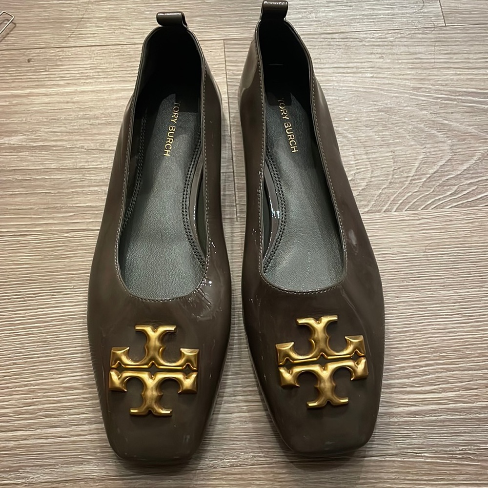 Brand new Elenor Ballet Flats Moss Spongy in Olive